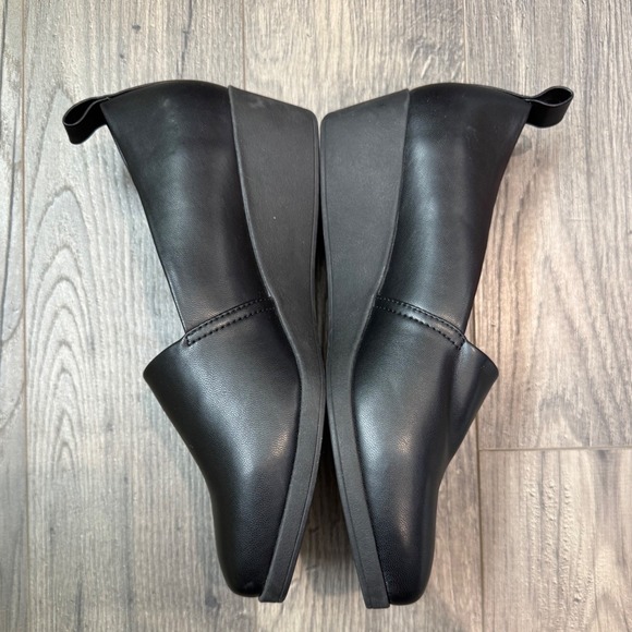 Aerosoles Womens Black Wedge Heel Slip On Shoes‎ Size 9 - Picture 3 of 8